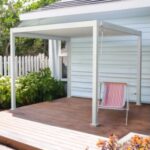 Pergola bioclimatica in alluminio Topeka 300x300 cm bianco